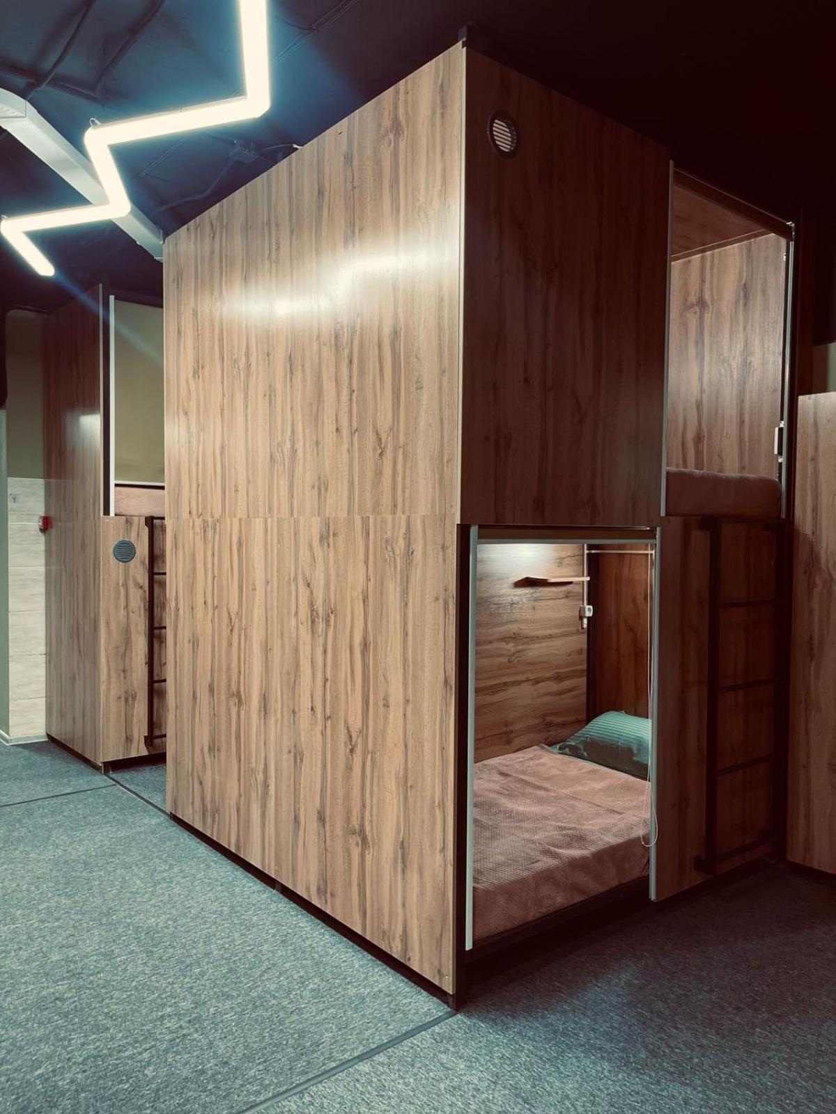 Hostel Kochevnik Capsule Hotel Ałma Ata Zewnętrze zdjęcie