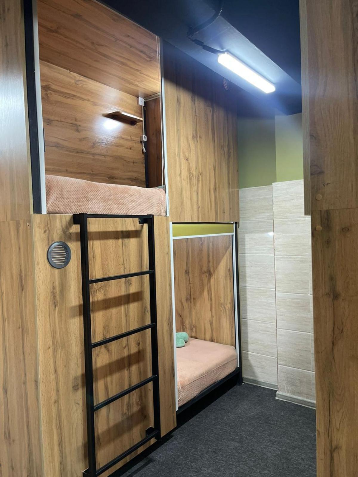 Hostel Kochevnik Capsule Hotel Ałma Ata Zewnętrze zdjęcie