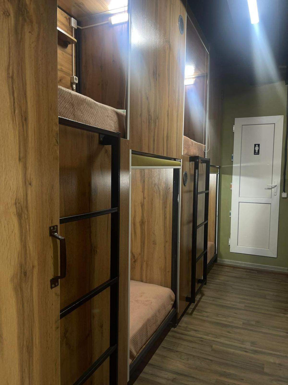 Hostel Kochevnik Capsule Hotel Ałma Ata Zewnętrze zdjęcie