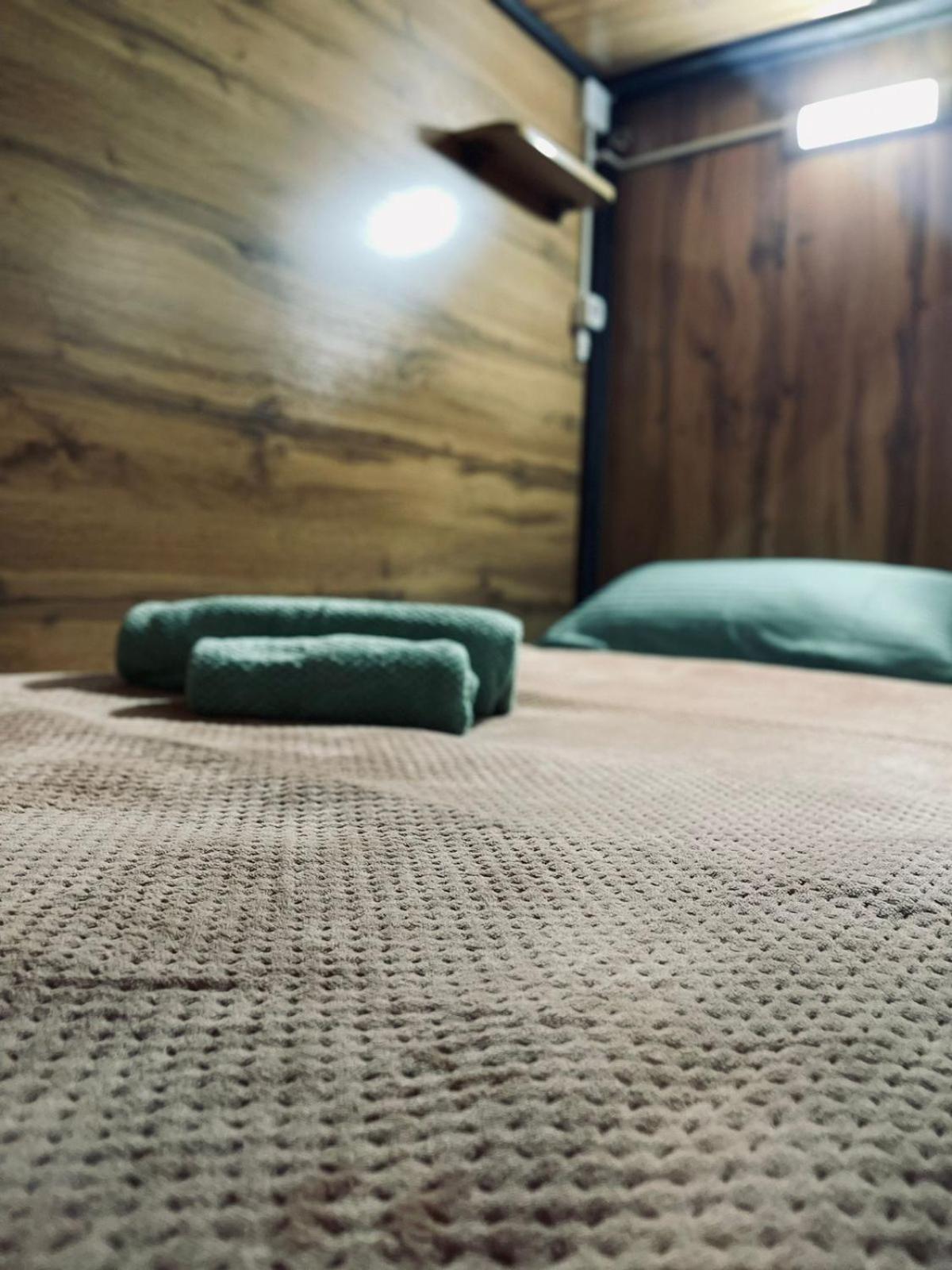 Hostel Kochevnik Capsule Hotel Ałma Ata Zewnętrze zdjęcie