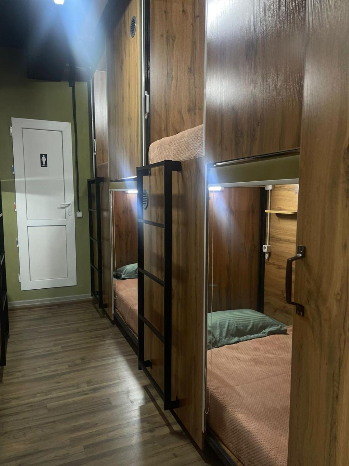 Hostel Kochevnik Capsule Hotel Ałma Ata Zewnętrze zdjęcie