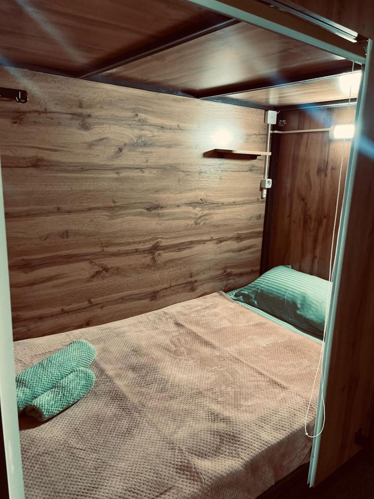 Hostel Kochevnik Capsule Hotel Ałma Ata Zewnętrze zdjęcie